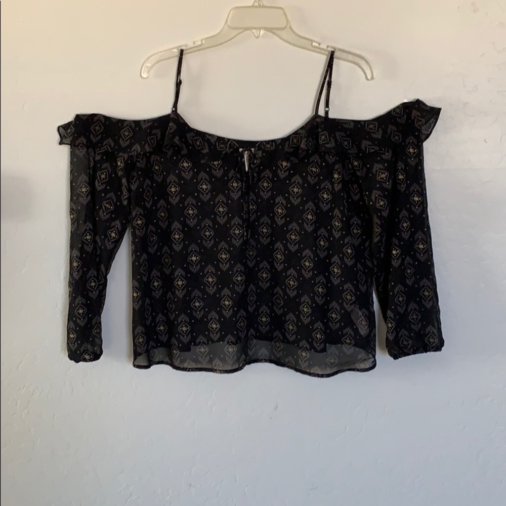 Black Shoulderless Long Sleeve Shirt